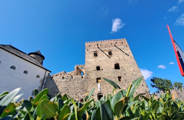 Na Ľubovnianskom hrade odštartovala obnova za viac ako milión eur, bude jednou z posledných (video+foto)