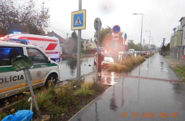 Autá zrazili na priechodoch pre chodcov dvoch ľudí, v Piešťanoch sa vážne zranil 14-ročný školák (foto) 
