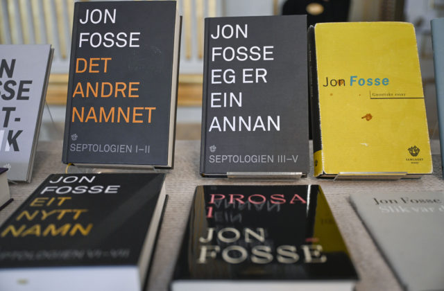 Nobelovu cenu za literatúru získal nórsky spisovateľ Jon Fosse