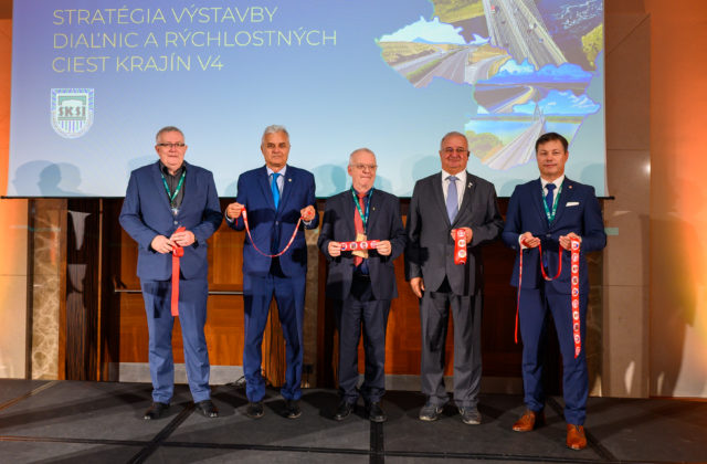 Slovensko je pripravené výrazne zrýchliť výstavbu diaľnic a rýchlostných ciest