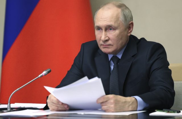 Putin podpísal dekrét o odvode 150-tisíc brancov na povinnú vojenskú službu