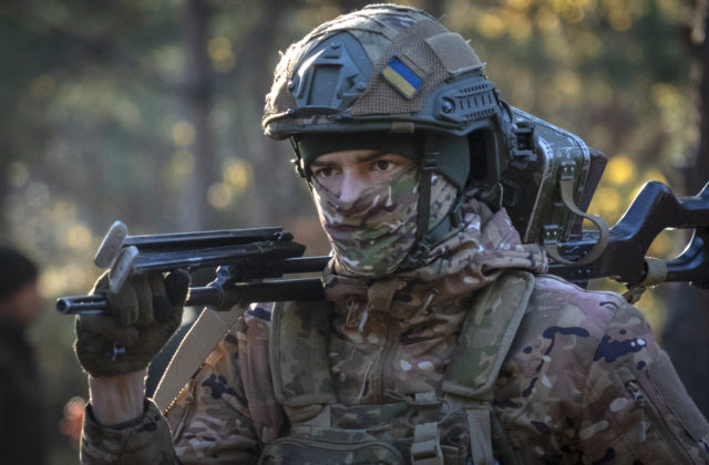 Výrobca zbraní Verney-Carron podpísal kontrakt na dodávku zbraní Ukrajine