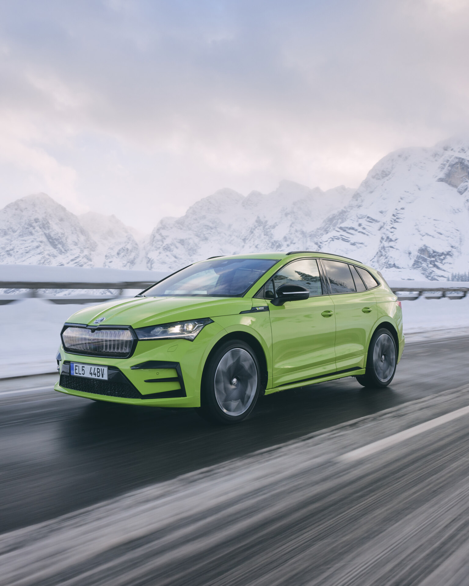 16_skoda_enyaq_rs_some_2f0d43d8 1536x1920 1.jpg