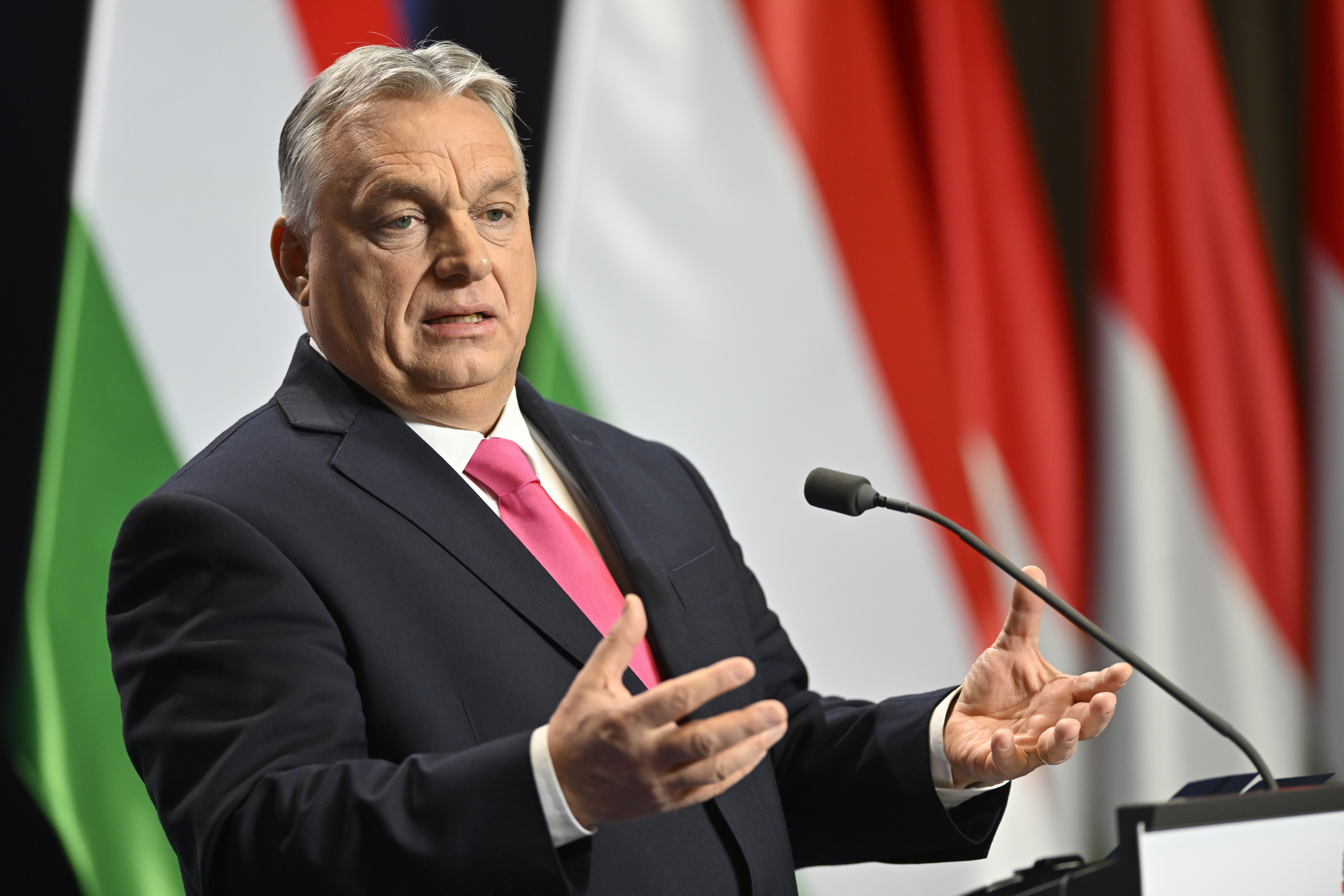 USA a Európska únia kŕmia vojnu, vyhlásil Orbán v súvislosti s umožnením Ukrajine použiť západné zbrane na ruské ciele