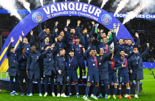 Škriniar získal prvú trofej po príchode do PSG, parížsky Saint-Germain ovládol finále francúzskeho Superpohára