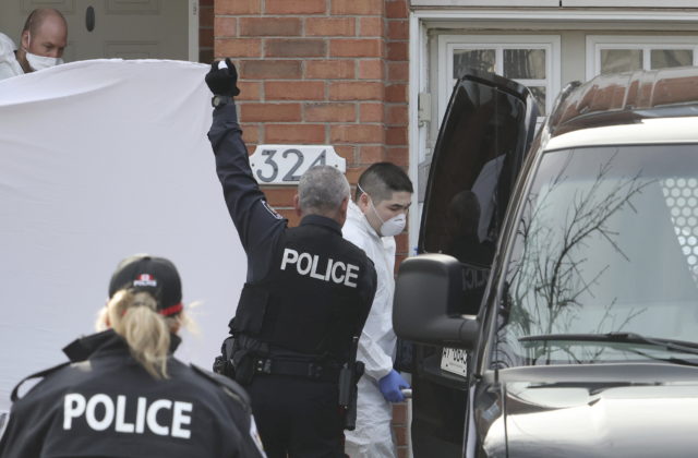 Kanadská polícia rieši prípad šiestich mŕtvych ľudí, ktorých našli v dome v Ottawe, podozrivú osobu zadržali