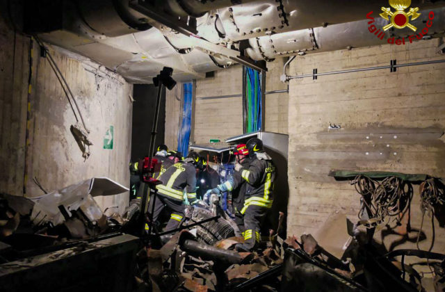 Výbuch v talianskej vodnej elektrárni zabil troch robotníkov, po štyroch stále pátrajú