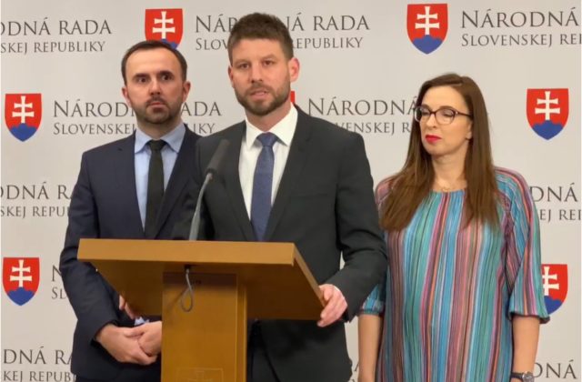 Vláda stratila zábrany a valcuje krajinu, Progresívne Slovensko organizuje ďalší protest (video)
