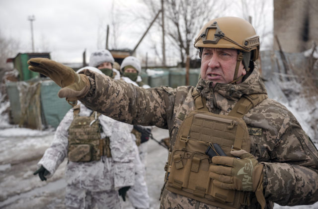 Ukrajinský veliteľ vyzýva na vstup do armády. Nikto nemôže zostať mimo, ide o osud krajiny