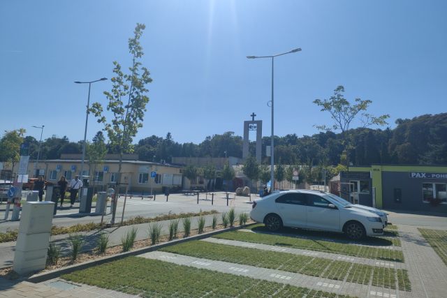 Cintorín v Košiciach, parkovisko