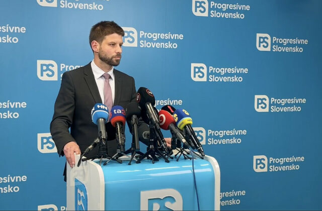 Fico musí konať. Progresívne Slovensko vyzýva premiéra na odvolanie Šutaja Eštoka po tragédii v Košiciach (video)