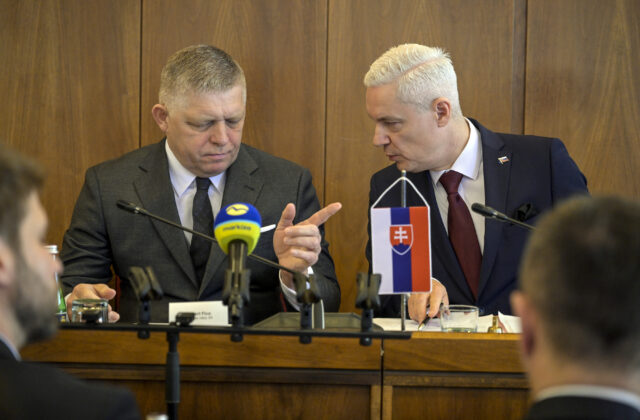 Nemajme pocit, že EÚ je nedotknuteľná. Povinnosťou vlády je podľa Fica, aby nebola pasívna v zahraničnej politike