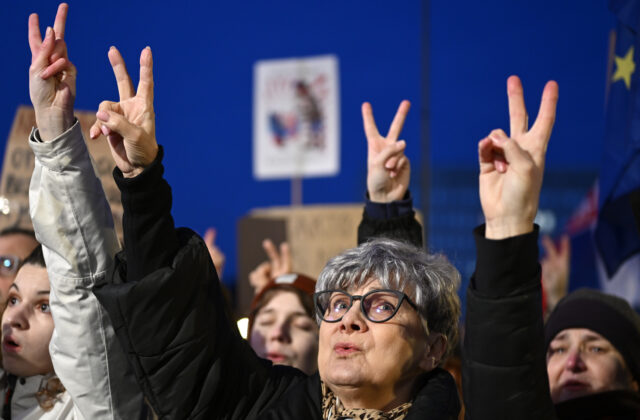 Protesty „Slovensko je Európa“ pokračujú aj v piatok 7. februára, opäť sa uskutočnia v desiatkach slovenských miest