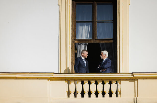 Prezidenti Pellegrini a Pavel sa na zámku Slavkov rozprávali aj o slovensko-českých vzťahoch – FOTO