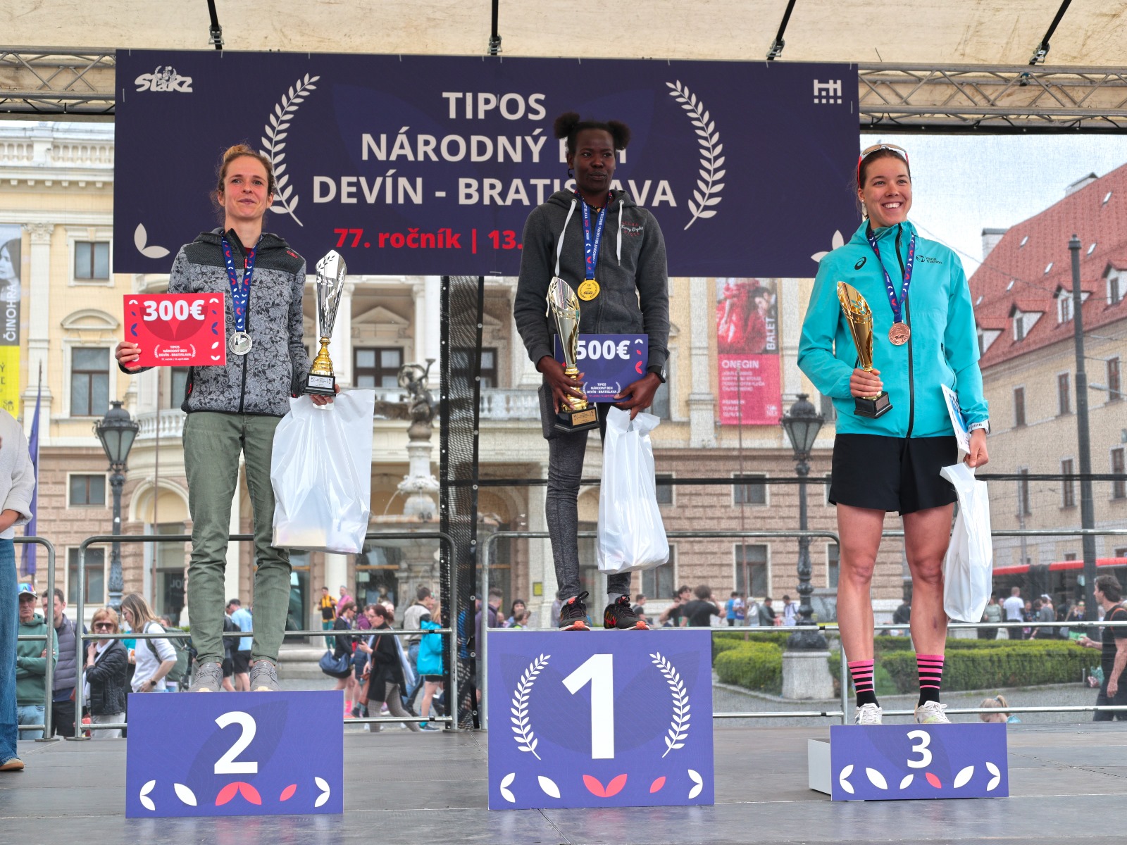 Top 3 zeny devin bratislava 2025 foto starz.jpeg