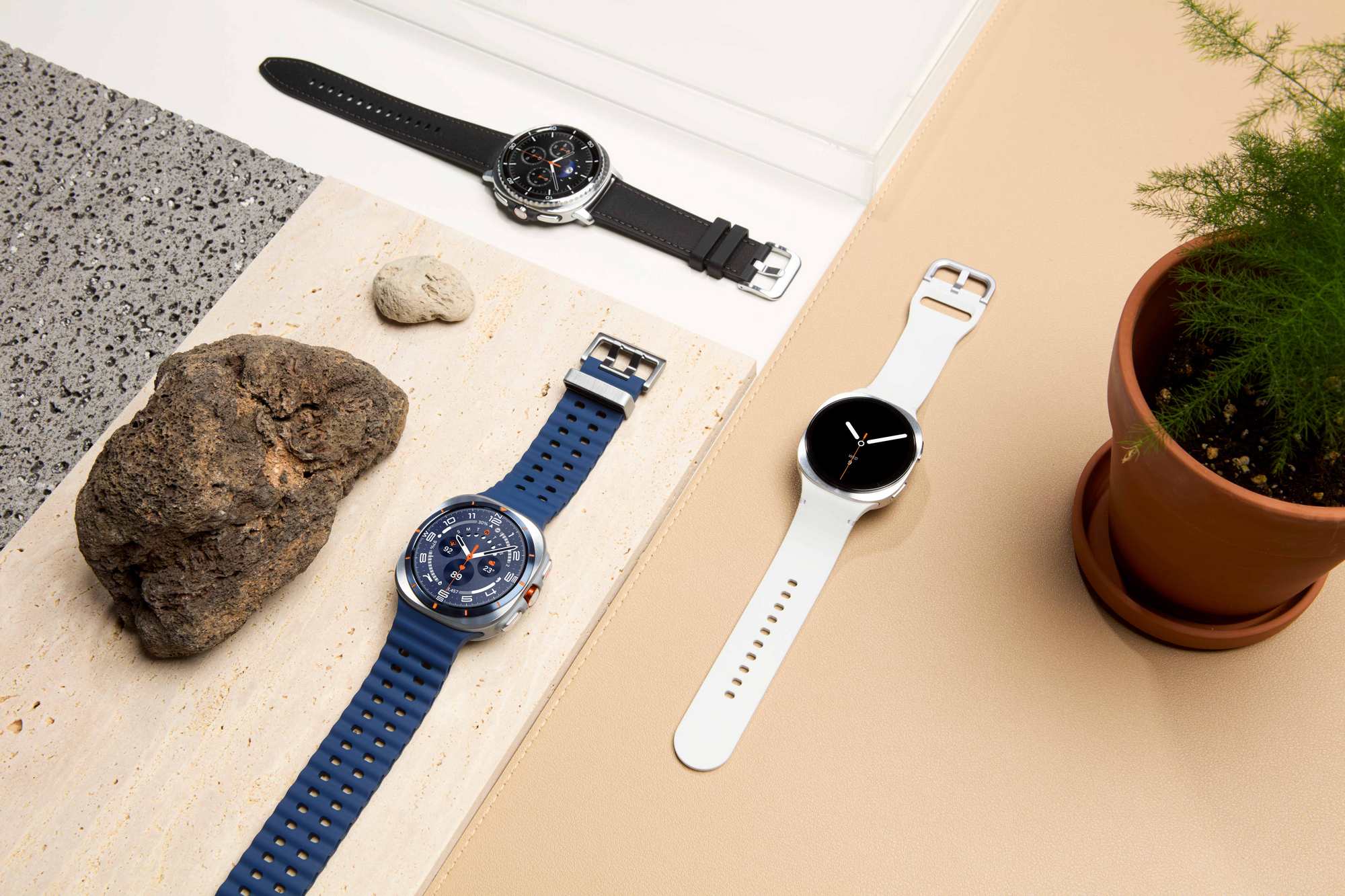 014 product design galaxy watch8 silver galaxy watch8 classic black galaxy watch ultra titanium blue.jpg