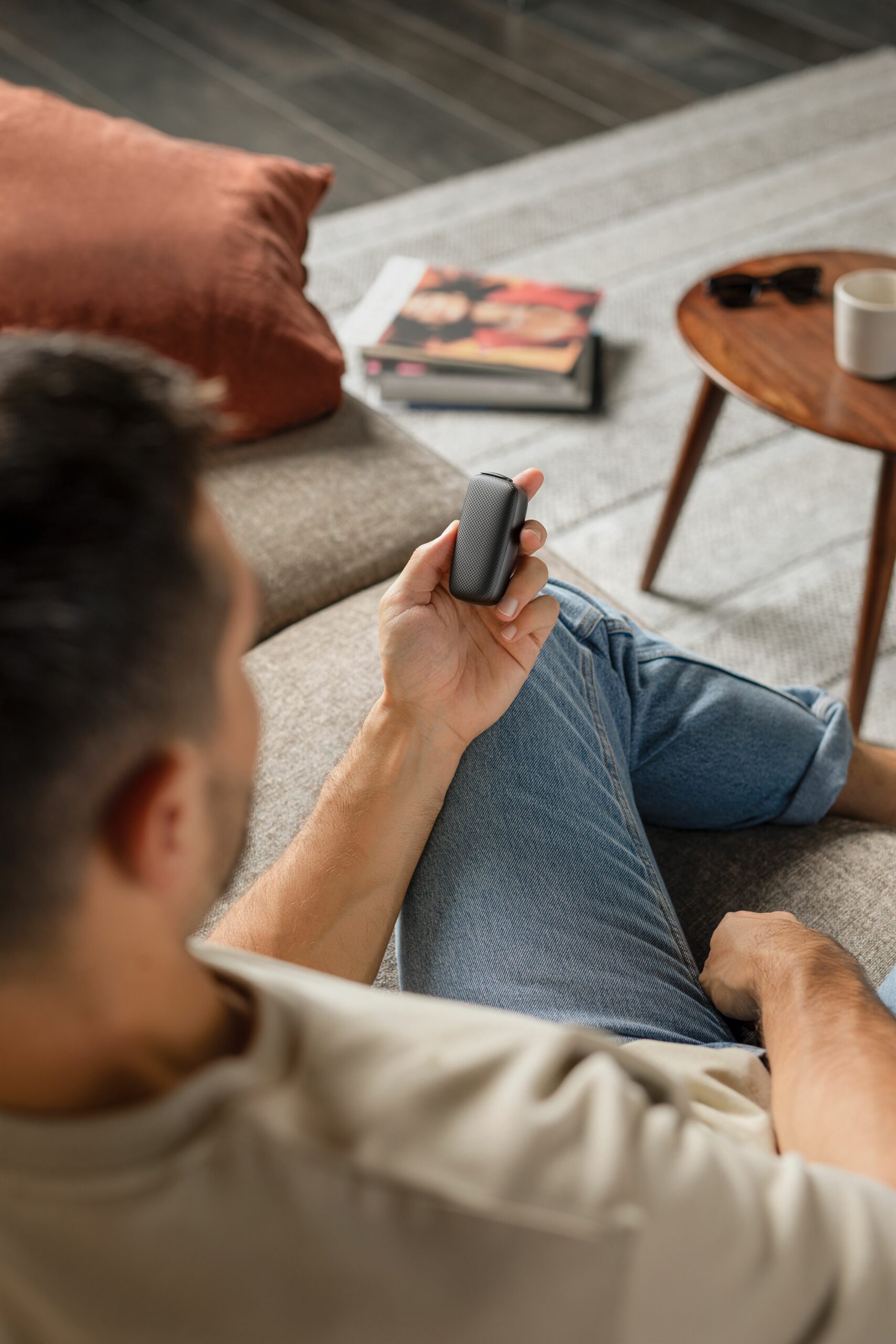 Unboxing photo library squared set squared slate grey fp device male model.jpg