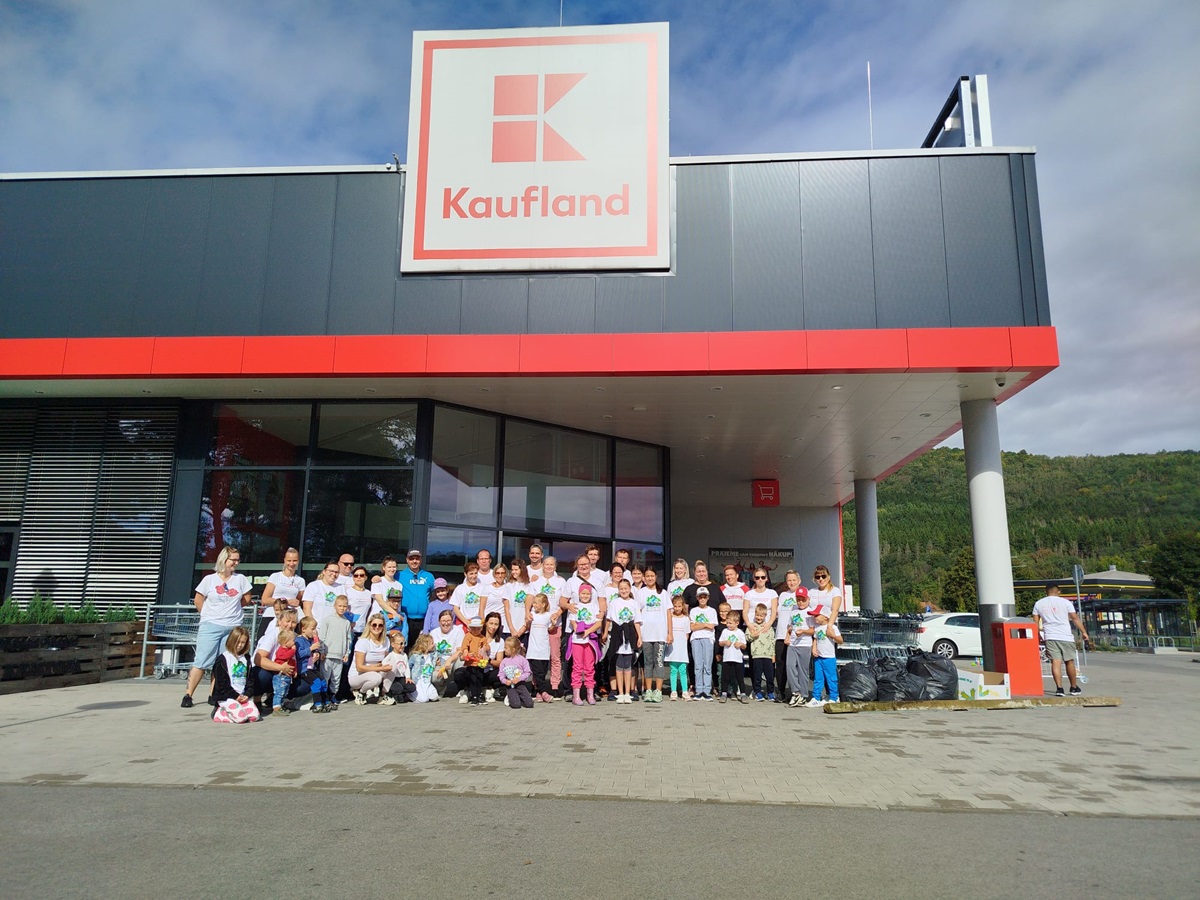 Do tohtorocneho dobrovolneho upratovania v kauflande sa zapojil rekordny pocet ludi foto 2.jpg