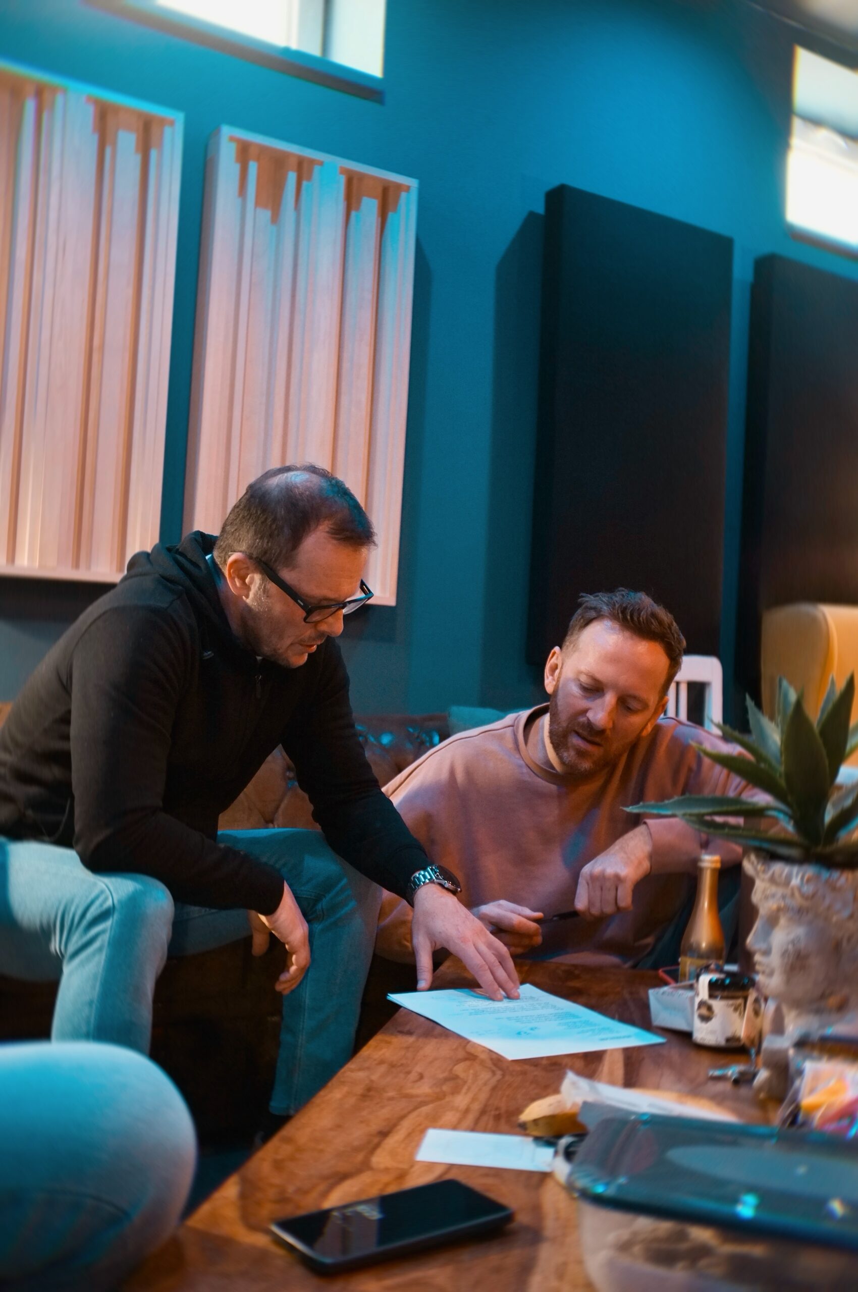 Miro a erik pri tvorbe neprestan.jpg