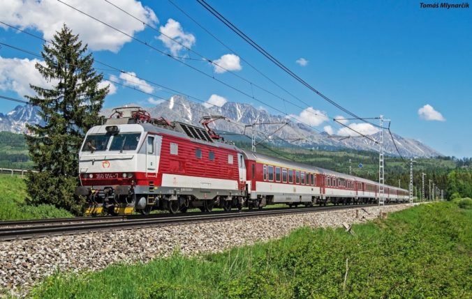 95670_ic vlaky obnovuje narodny dopravca opatovne po tom ako bola od 3. 11. 2020 ich prevadzka pozastavena. zssk 676x429.jpg