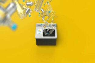 108335_tomra_r2_campaignimage_front_withglass_11zon 676x444.jpg