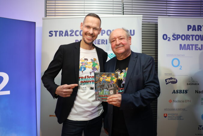 108606_2025_h_r_n_c_r_i_k_o_v_a_foto_krst_knihy 11kopia 676x451.jpg