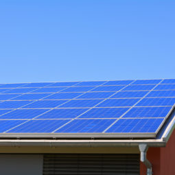 solárne panely bývanie ekologické usporne nulová spotreba