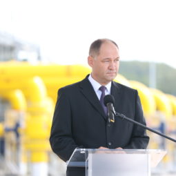 Generálny riaditeľ spoločnosti Eustream Rastislav Òukovič počas oficiálneho otvorenia plynovodného prepojenia medzi Slovenskom a Poľskom v poľskej obci Strachocina Poľsko