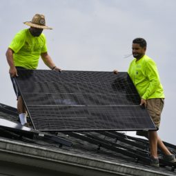 Fotovoltické pnely solarny panel energia obnovitelne zdroje