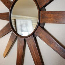 18 gh2011_master suite mirror detail_s3x4_lg.jpg