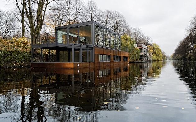 Hausboot im Eilbekkanal