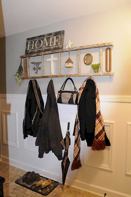 20 creative ways to use ladders for vintage home decorating6.jpg