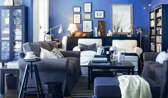 Luxurious living room decoration with blue theme .jpg