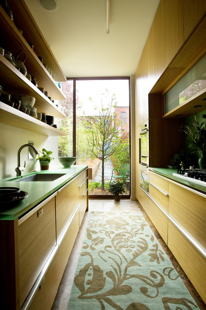 Narrow kitchen 2.jpg