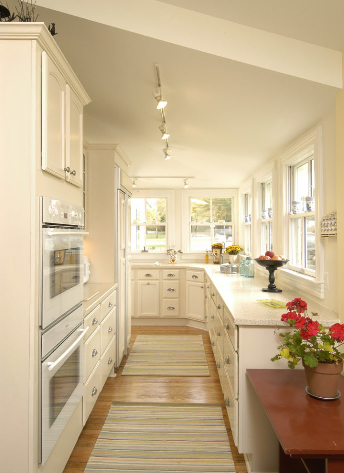 Narrow kitchen 8.jpg