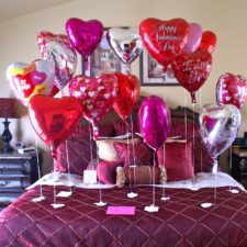 Valentine day bedroom ideas decoration with nice ballons romantic bedroom for valentine day.jpg