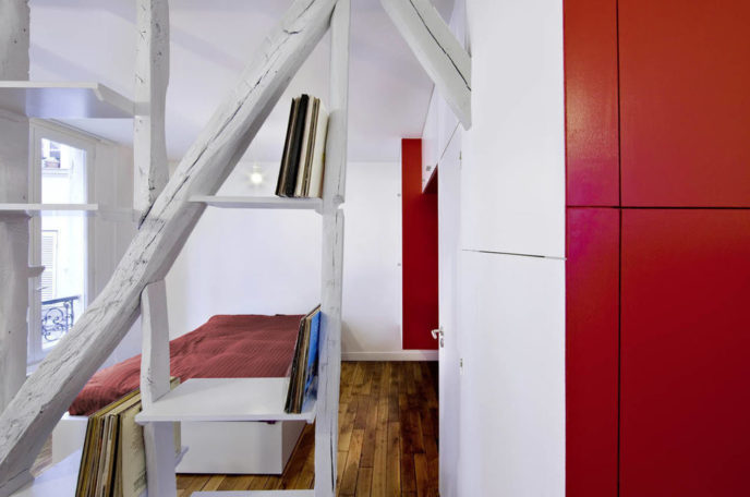 Main_montmatre red and white apartment 3.jpg