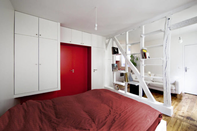 Main_montmatre red and white apartment 6.jpg