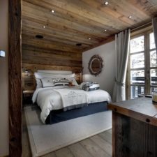 Post_rustic guest bedroom with reclaimed wood i_g istgcl714iy7je0000000000 nwz1_.jpg