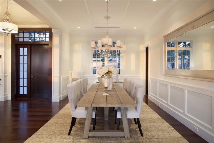 Traditional dining room with wainscoting i_g istwsgfq3jrcg31000000000 jwyve.jpg