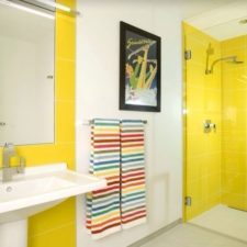 Contemporary 3 4 bathroom with rain shower i_g is13j7hgv7ahcs0000000000 tf38m.jpg