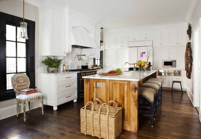 Post_eclectic kitchen with white cabinets i_g is1r9o21teccmq0000000000 vnf_o.jpg