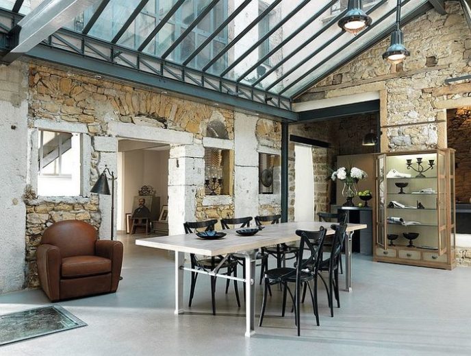 Post_spacious dining room combines industrial and farmhouse styles elegantly.jpg