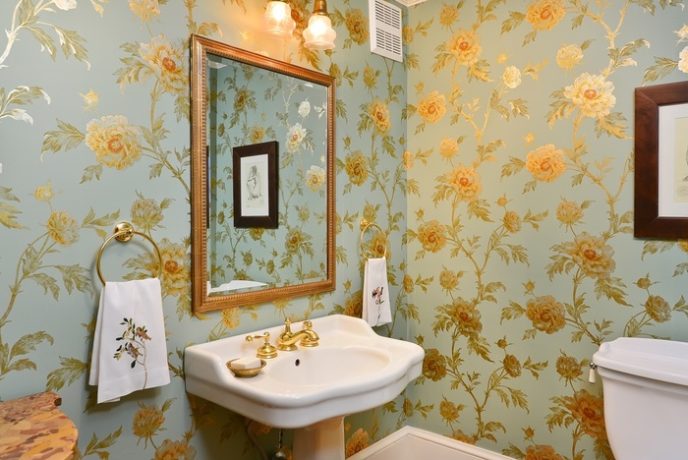 Post_traditional powder room with pedestal sink and wallpaper i_g isdcmt74jp2c0g1000000000 wjskk.jpg