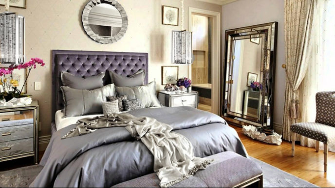 Post_captivating old hollywood style with silver colored bed and gold colored curtain on the windows 994x559.jpg