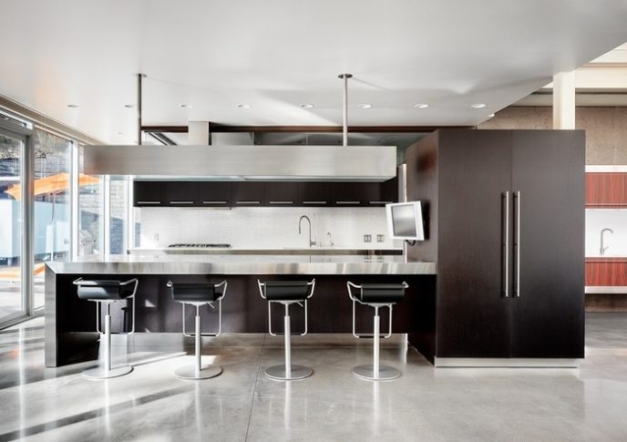 Post_modern kitchen with herringbone tile i_g is9dgm5v88bu1k0000000000 vrcn3.jpg