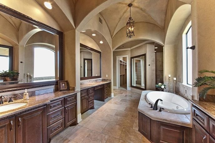 Post_mediterranean master bathroom with tile flooring i_g is1nb0sgc2b5pcz xhge2.jpg