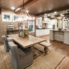 Post_rustic kitchen with rectangular chandelier dining table and breakfast nook i_g is5a7epmlx080c0000000000 fv0ii.jpg