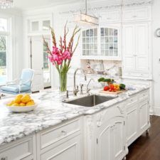 Post_traditional kitchen with marble countertops i_g isxvmmoae23pdu1000000000 zjsnv.jpg