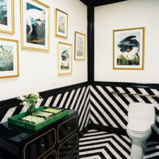 Post_bathroom_black_white_tile_paired_dorothy_draper_scq5_2likdgl.jpg